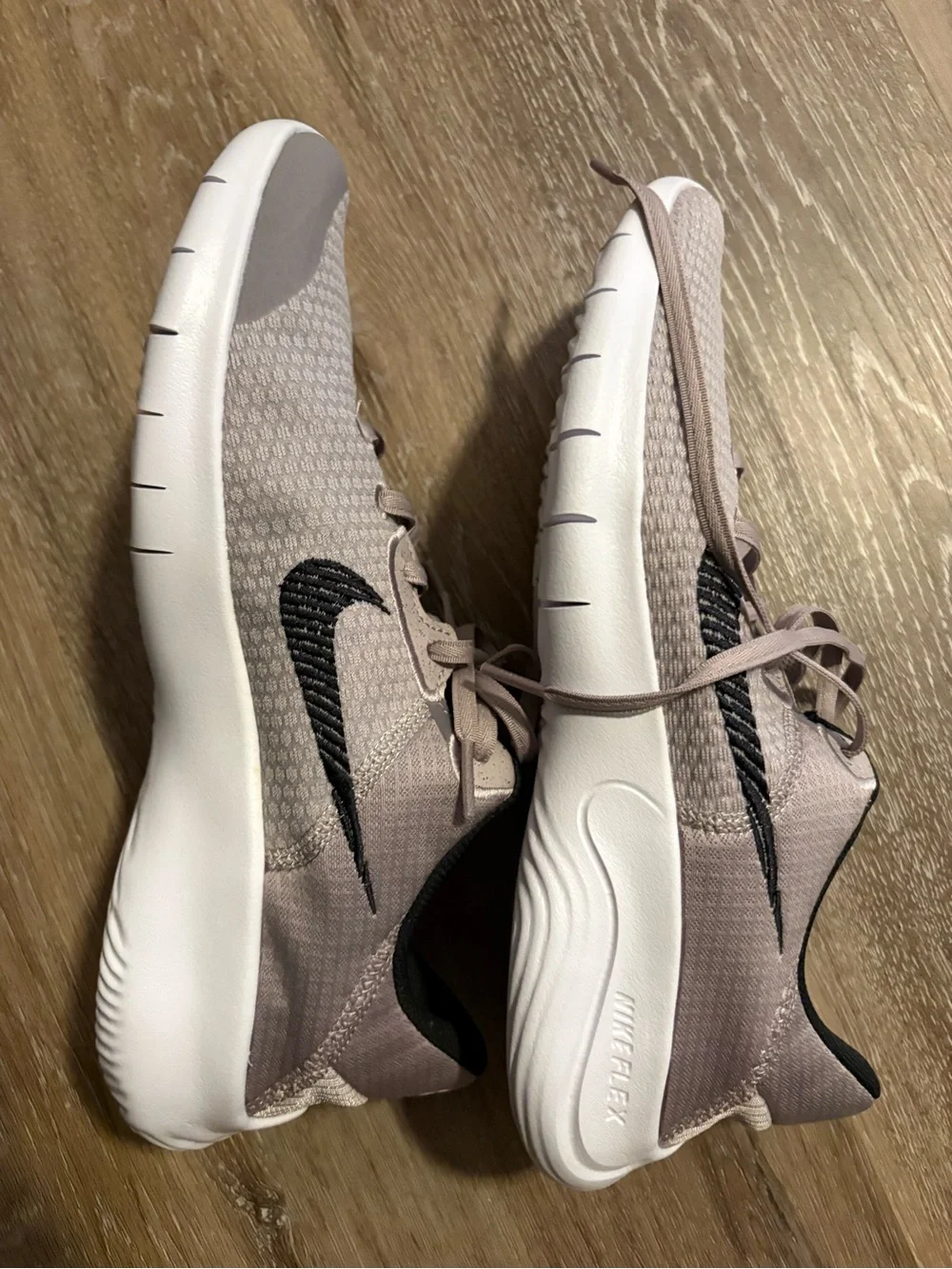 NikeNike Women's Flex Experience Run DD9283-500